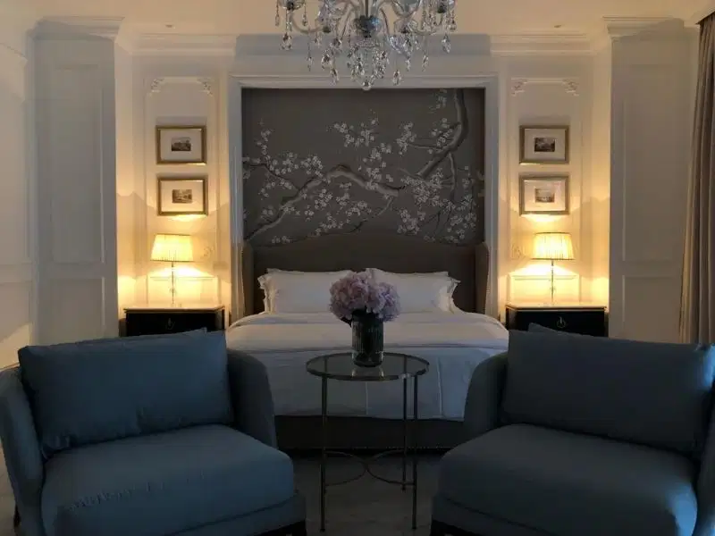 Rumah Mewah di Menteng, Lokasi strategis, Kolam renang, Lift, Bagus,