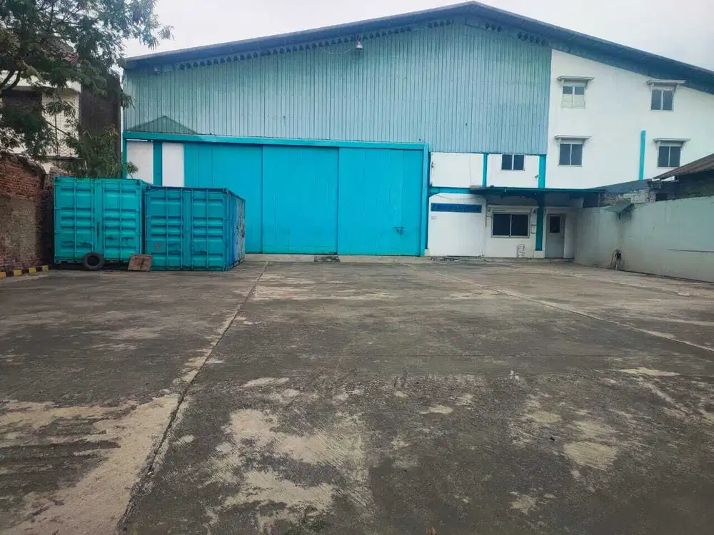 Gudang pinggir jalan raya imam bonjol cibitung Bekasi