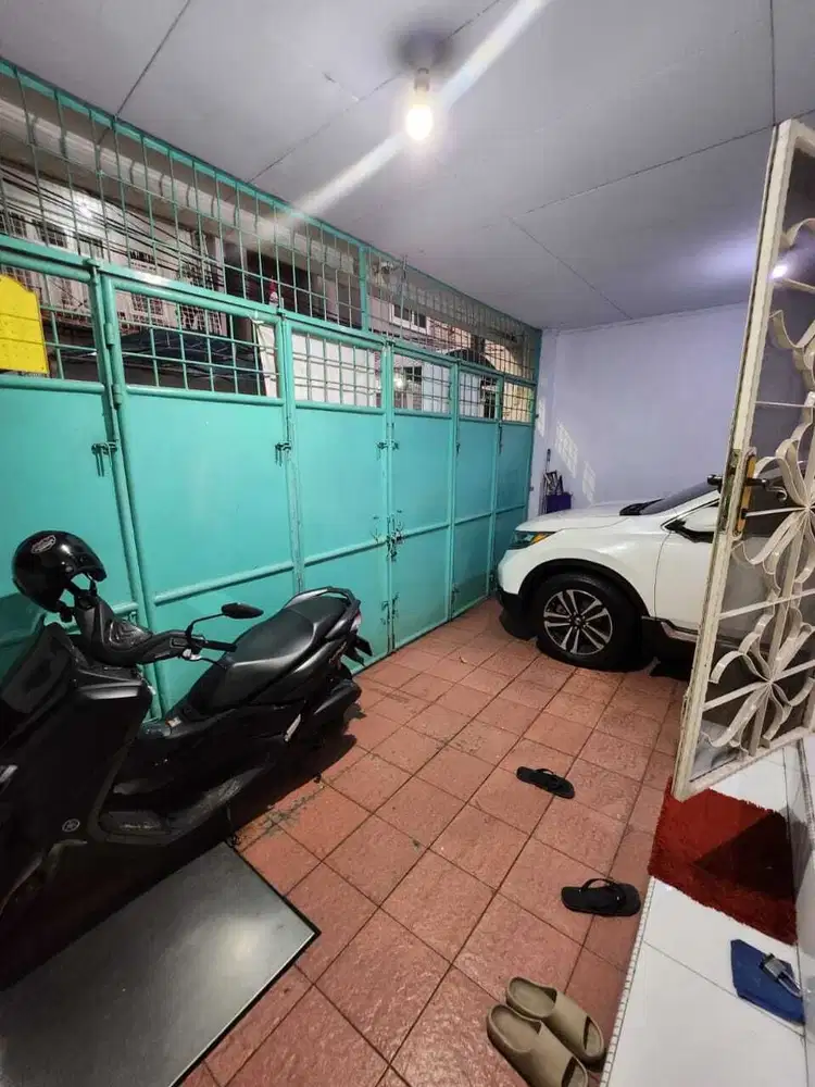 Dijual Rumah 2 Lantai di Keadilan Jakarta Barat