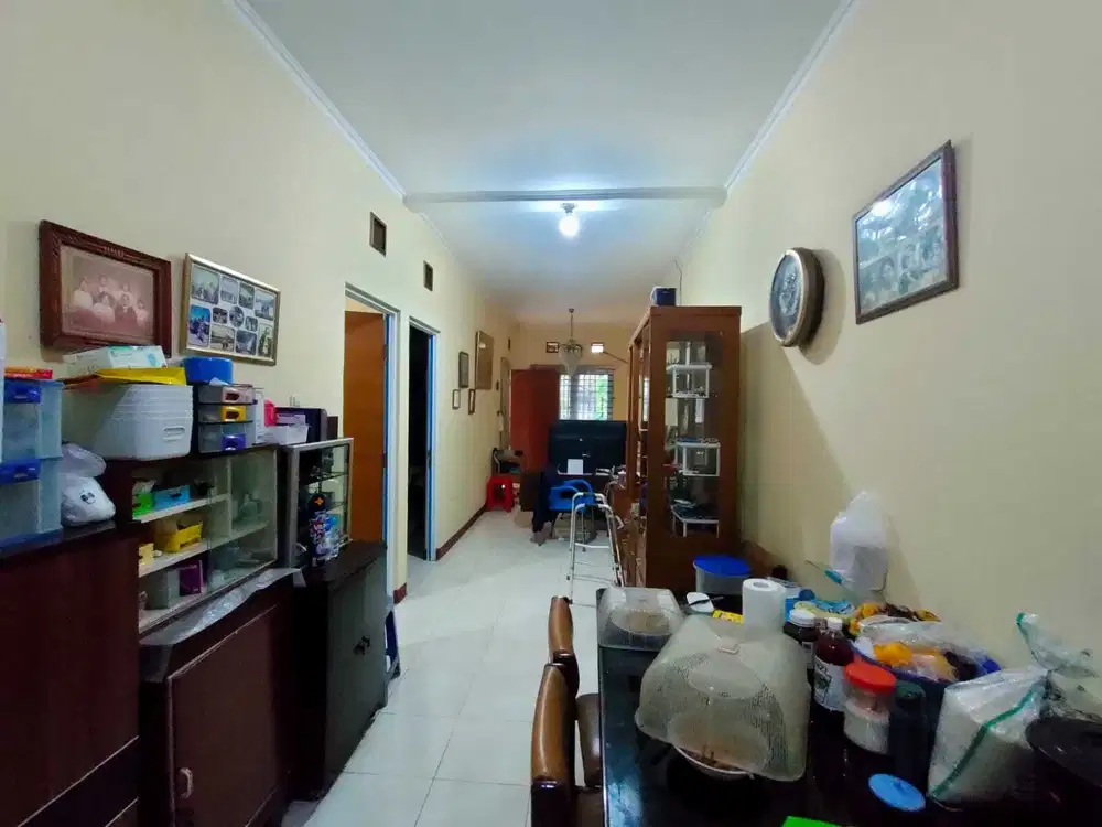 Jual Rumah TERAWAT DI JL KEMBAR