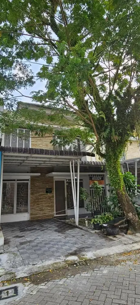 Jual / Sewa Rumah Mewah Dalam Komplek Siap Huni di Kota Medan