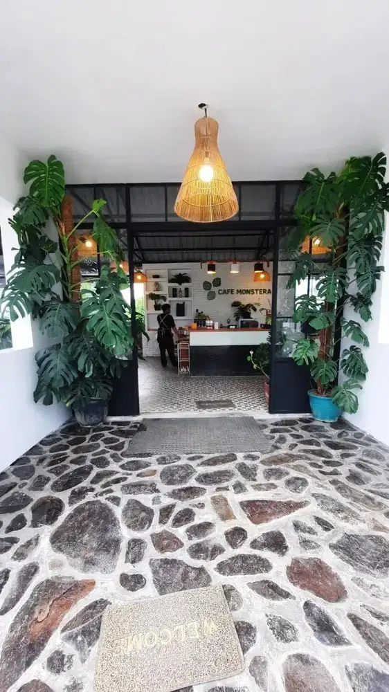 Dijual rumah plus cafe ,resto di kota Batu malang