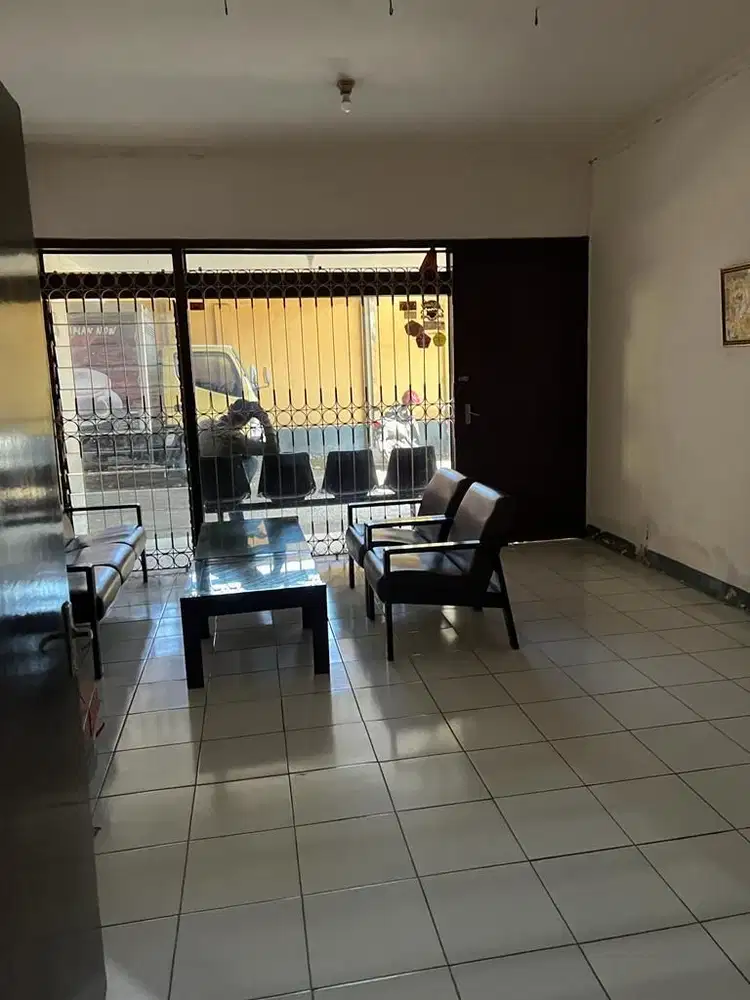 Sidoyoso ex kantor dan gudang siap pakai hit tanah