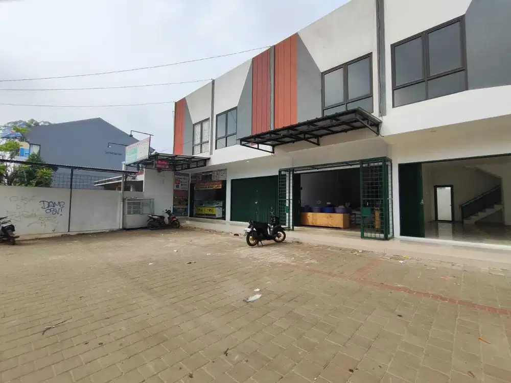 Ruko 2 LT Siap Huni Pinggir Jalan Raya FREE DP 10 Menit Tol Cimanggis
