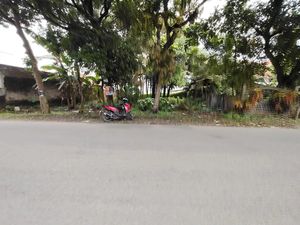 Tanah kosong Dukuhwaluh Kemnaran dekat kampus UMP Purwokerto