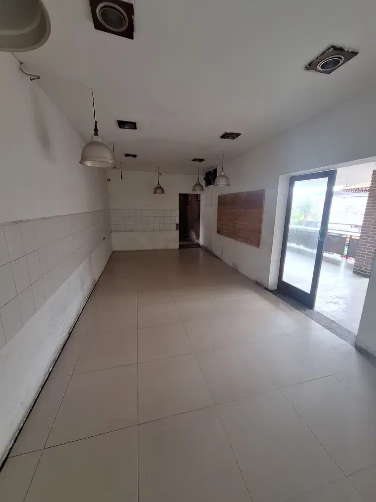 Disewakan Ruang Usaha Strategis dan Ramai Di Sayap Sutami Pasteur