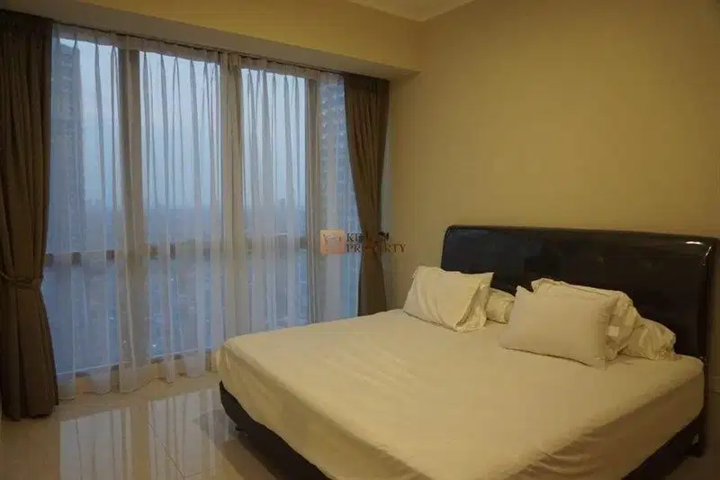 Dijual apartemen 3BR private lift Condominium taman anggrek residence