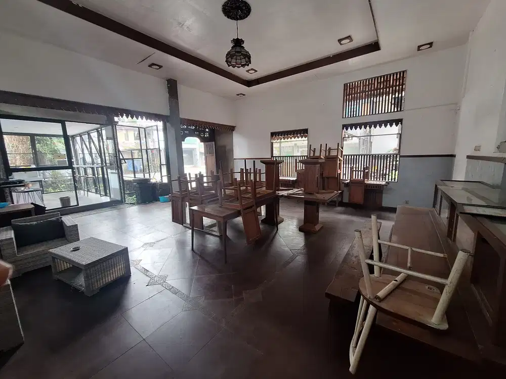 Disewakan Ruang Usaha Strategis dan Ramai Di Sayap Sutami Pasteur