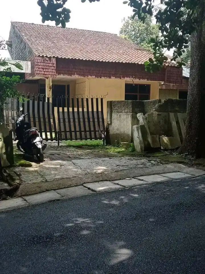 Murah Rumah Hitung Tanah Mainroad Gegerkalong