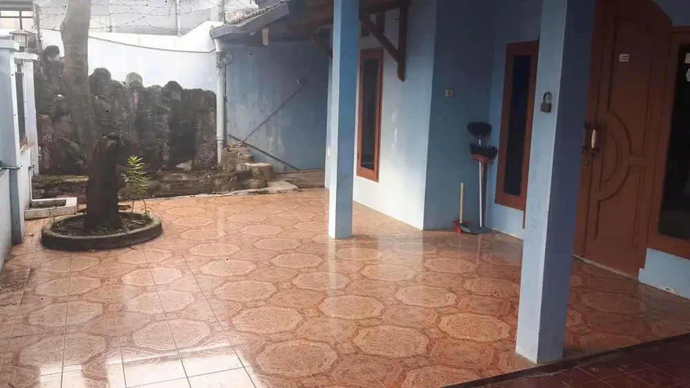 Dijual Rumah 2 lantai,Komplek Bangun Reksa Indah II, hitung tanah saja