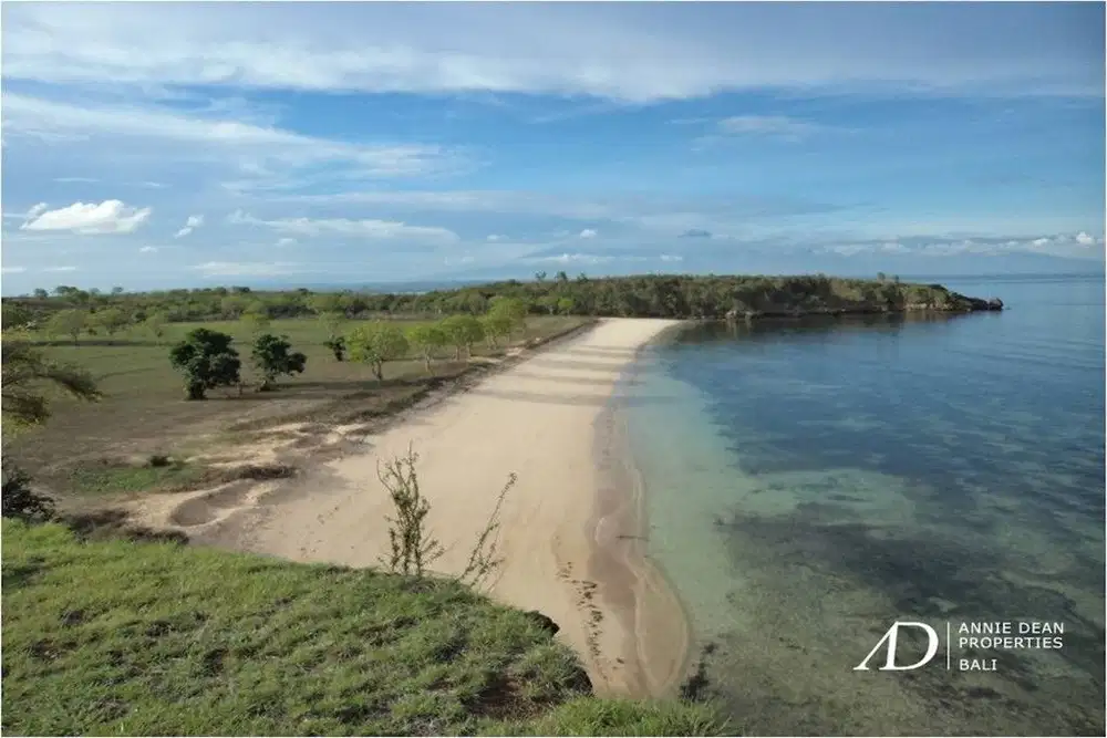 FREEHOLD BEACHFRONT LAND IN EKAS - LOMBOK