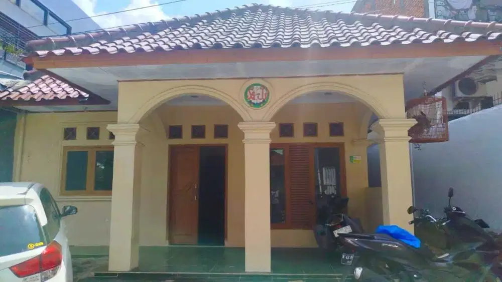 Rmh siap huni kawasan  psr Minggu  jak-sel