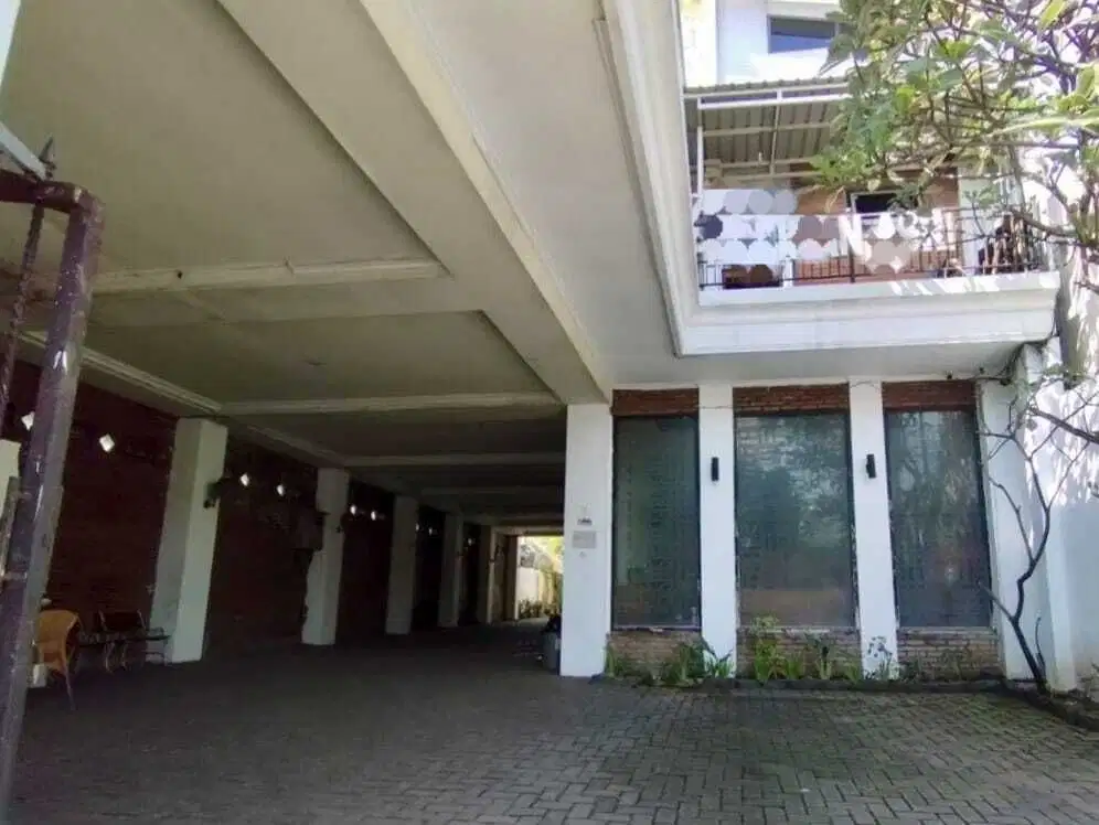 Jual Hotel Lokasi Stategis di Mojoroto Kediri, 15 Mnt ke Bandara Dhoho