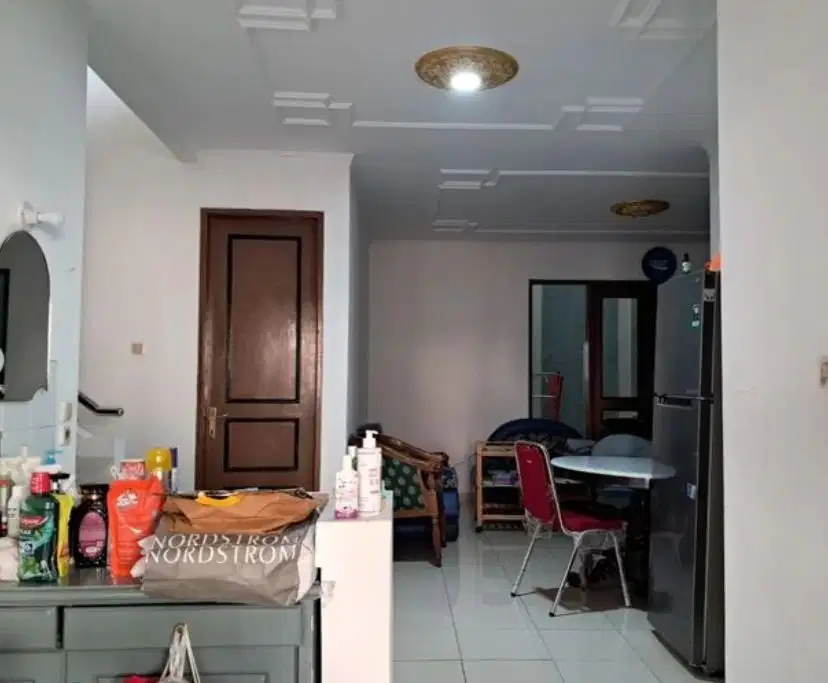 DIJUAL BU HARGA TERMURAH RUMAH HADAP SELATAN DI PERMATA BUANA