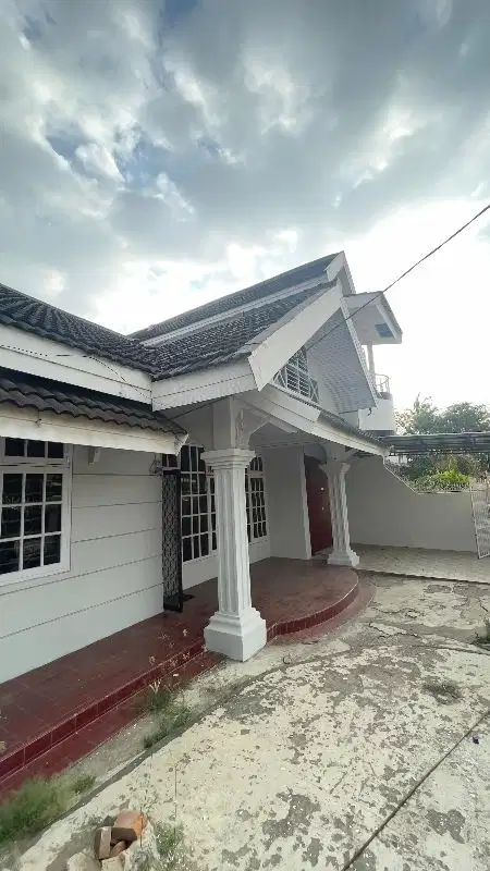 rumah dijual di jln Sunu samping masjid Al Markaz