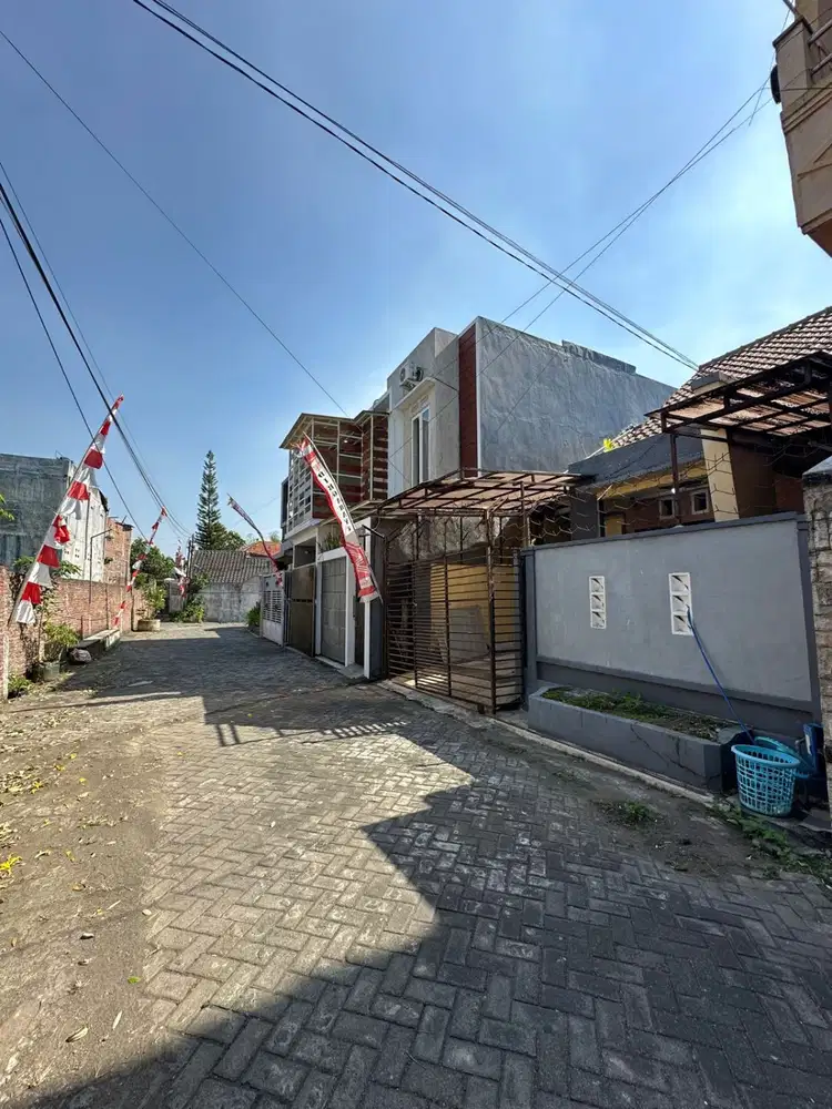 DIJUAL RUMAH SIGURA-GURA KOTA MALANG DEKAT KAMPUS UB
