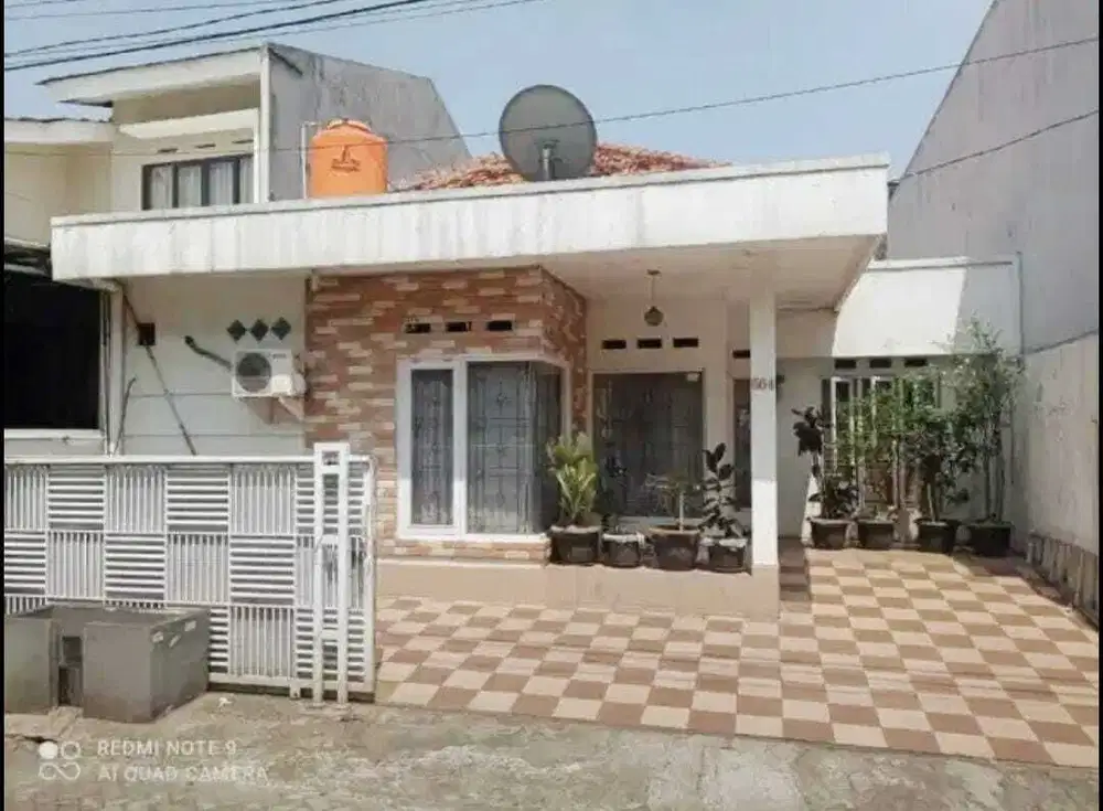 RUMAH SIAP HUNI 1  LANTAI  DI PERUMAHAN BARATA, KARANG TENGAH CILEDUK