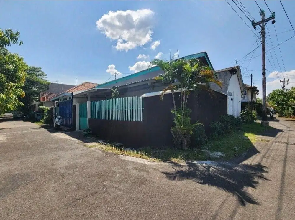 Rumah 5 kamar di karangasem dekat kantor DPRD