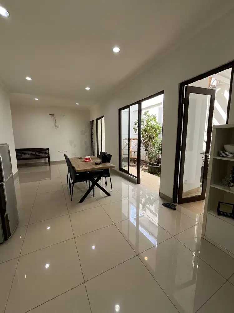 Disewakan Rumah Full Furnished Siap Huni di Btari Summarecon