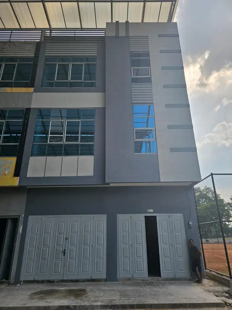 Disewakan 2 Unit Ruko CBD Polonia Sudah ada canopy