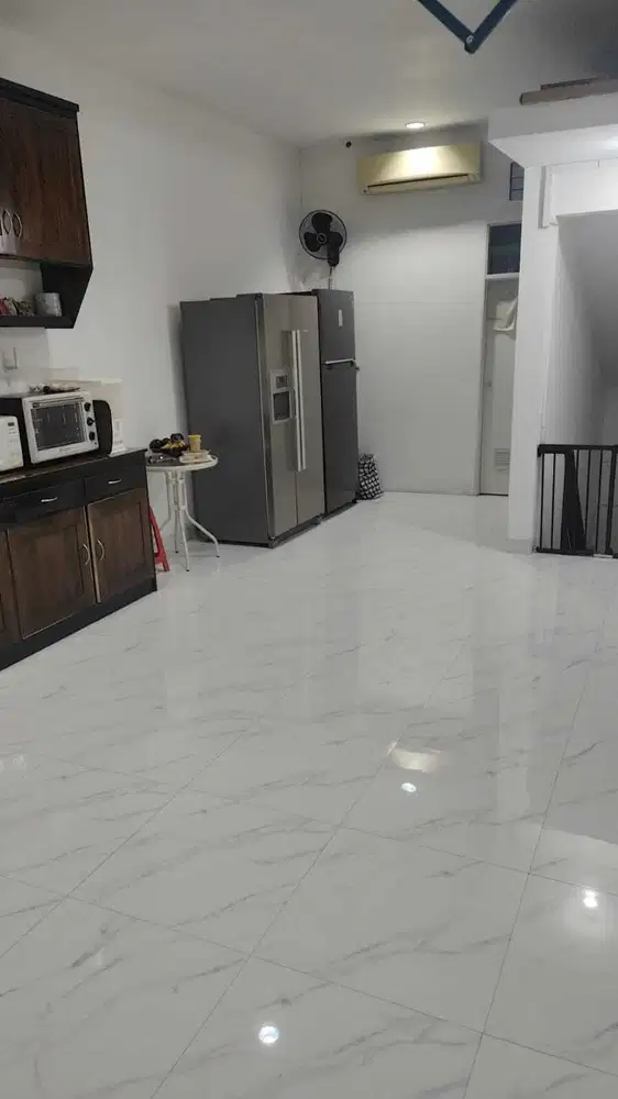 Di Jual Ruko Taman Sari Jakarta Barat