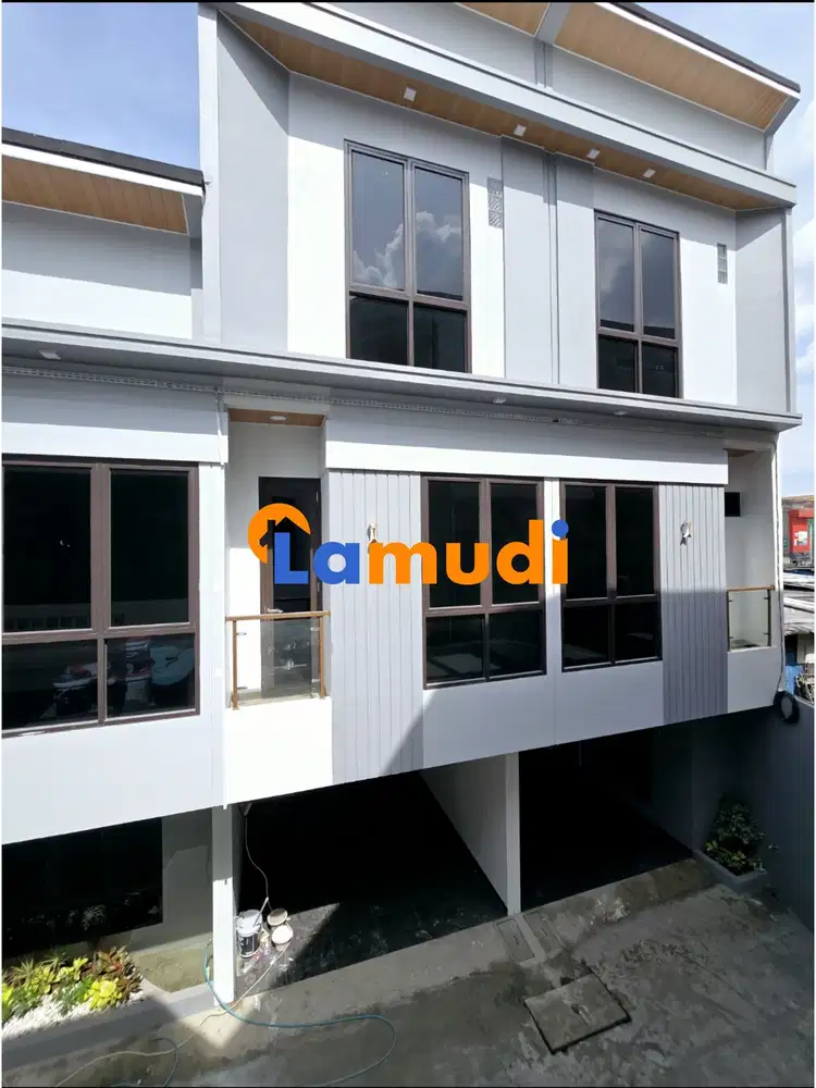 Dijual rumah 2 lantai lokasi strategis di Johar Baru Jakarta pusat