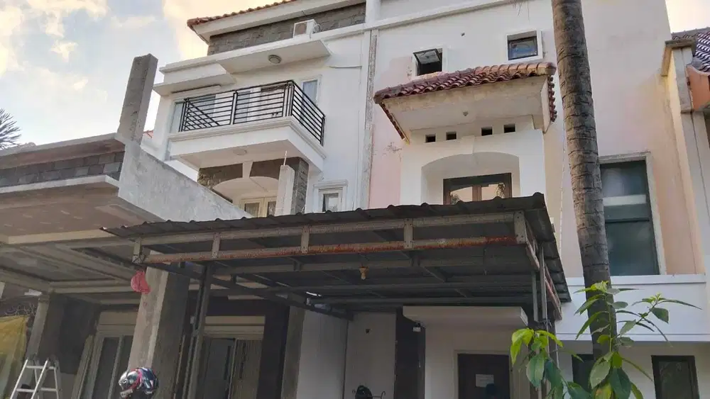 Disewa rumah baru renovasi bisa untuk kantor  Buaran Jakarta timur