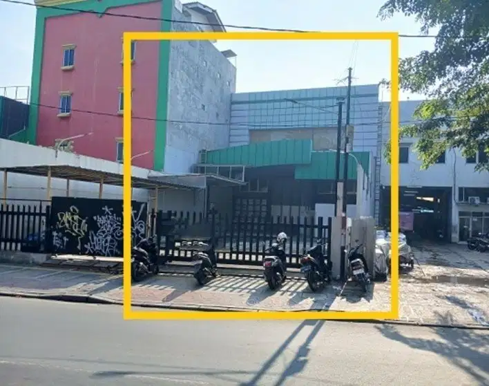 Disewakan , Luas 900m2 Untuk Bengkel, Carwash di  Pondok Bambu