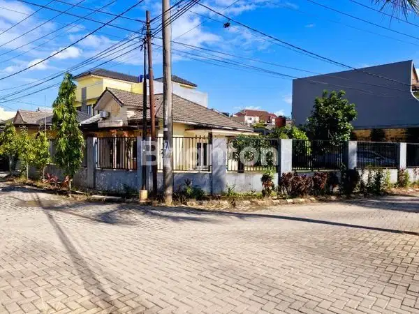 HUNIAN NYAMAN DENGAN HALAMAN LUAS POSISI DI HOOK