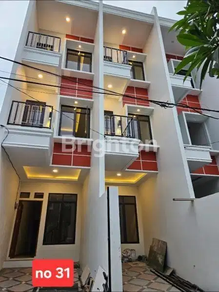 RUMAH BARU 3 LANTAI TAMAN RATU
