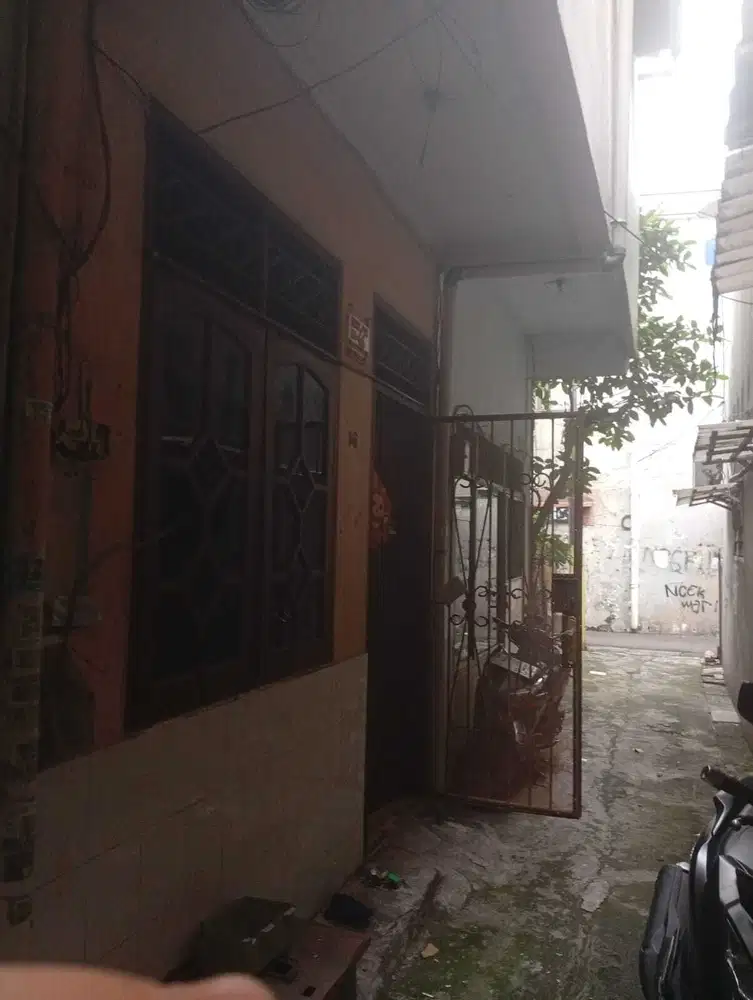 RUMAH SIAP HUNI 3 LANTAI JEMBATAN LIMA