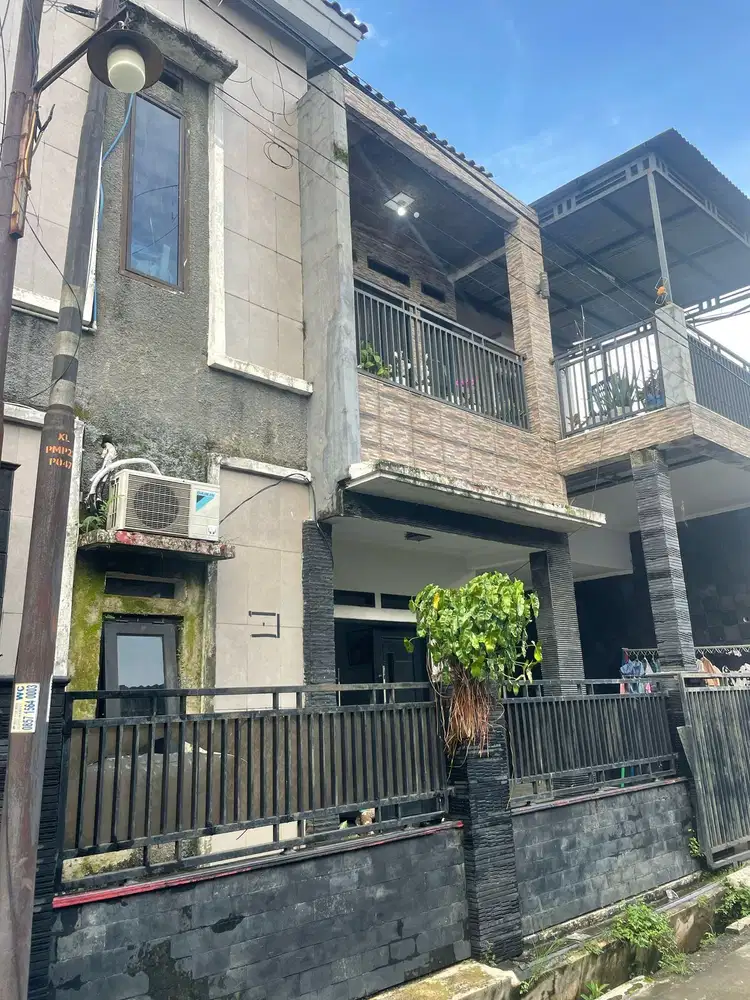 Di Sewakan Rumah Siap Huni di Jalan Maluku Depok