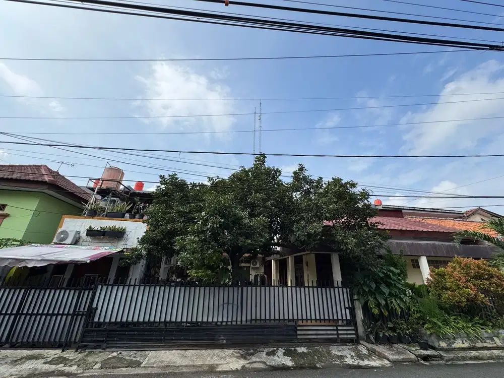 DIJUAL RUMAH TINGGAL 2 LANTAI DI PULO ASEM PULO GADUNG BEBAS BANJIR