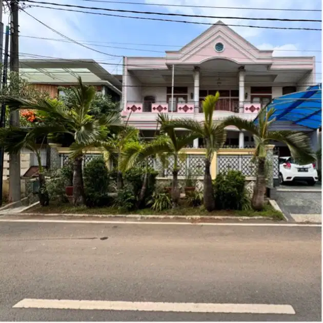 Rumah Mewah Interior Import Di Kompleks Nyaman Duren Sawit