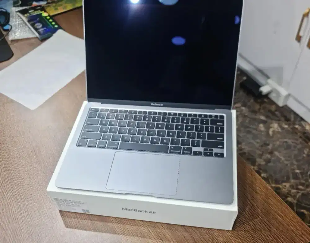 TERIMA BELI MACBOOK LAPTOP MONITOR LCD DLL