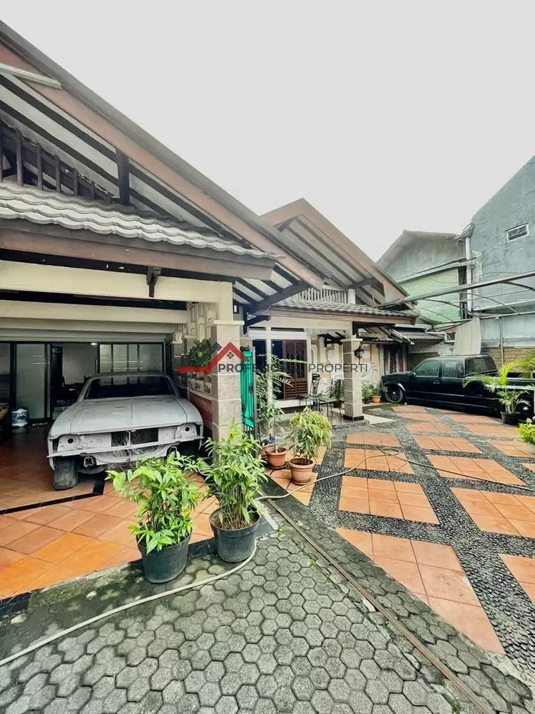 Rumah Lama Terawat Cocok Dibangun Kos2an Dan Hunian