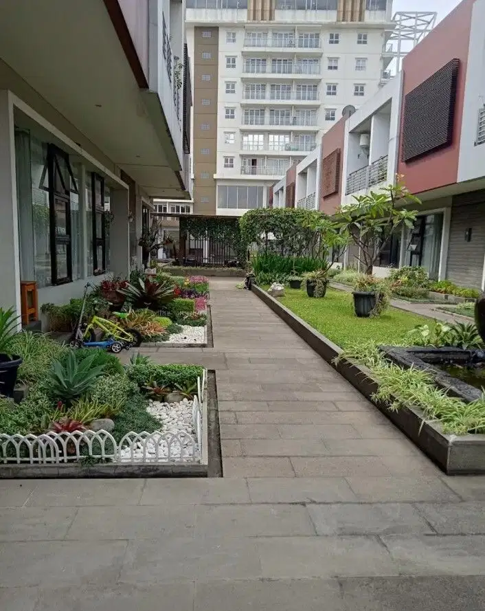 Jual Cepat Murah Town House Jalan Gunung Batu Pasteur 10 menit Tol