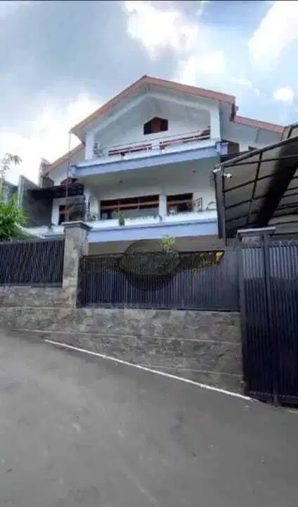 Jual Aset Lelang Bank Rumah Lux Di Hegarmanah