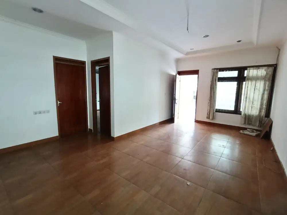 Rumah usaha Hoek disewakan lokasi favorit Sunter Jakarta Utara