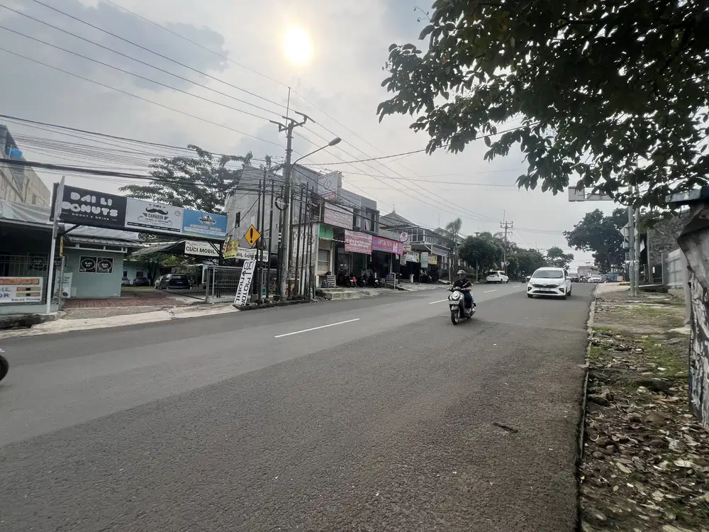 Dijual Bangunan Komersial Berupa Gudang Di Jalan Raya Karadenan