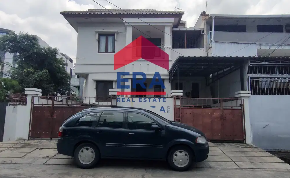 Rumah Hoek 2,5 Lantai kebon Jeruk kota Dekat Gajah Mada Plaza