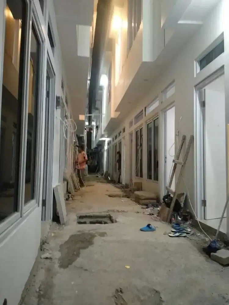 di jual rumah baru elegant di utan kayu akses motor jak tim