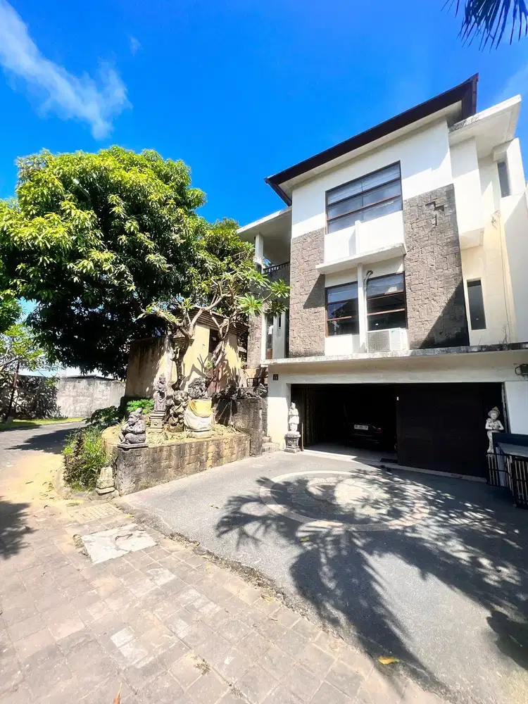 Rumah Cluster One Gate Di Hayam Wuruk Dkt Renon Sanur Kampus Warmadewa