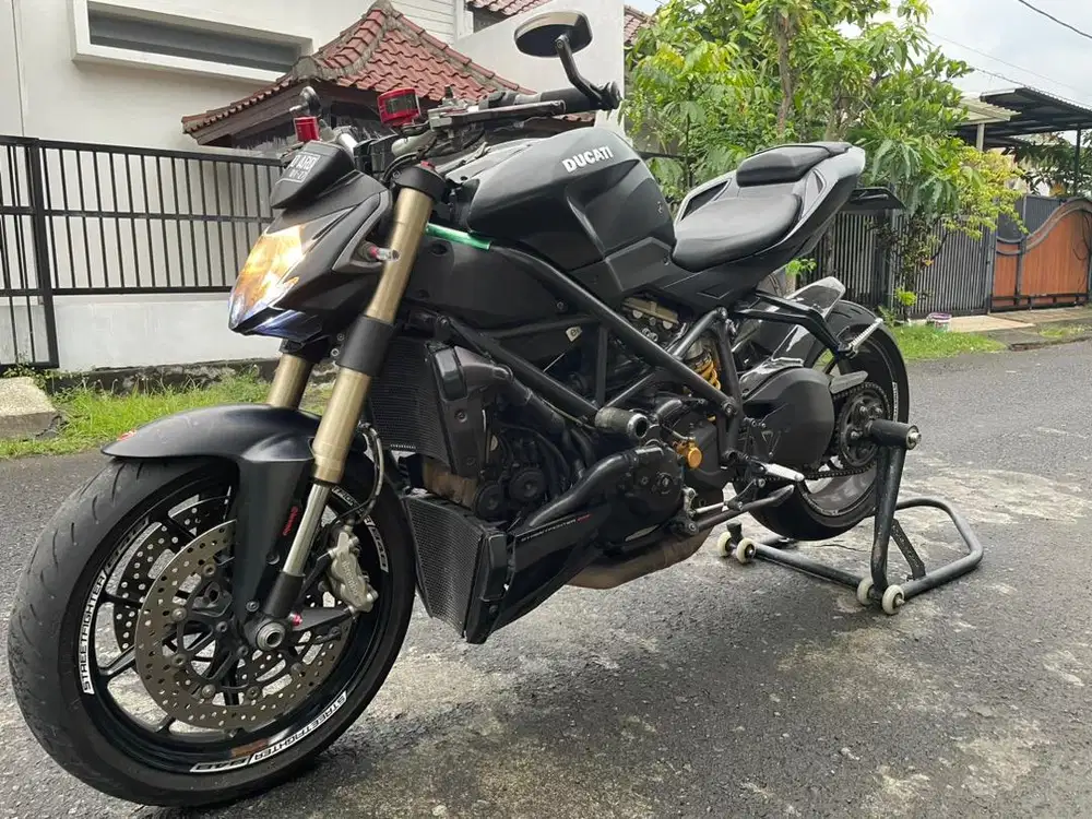Ducati streetfighter 848 VIN 2013