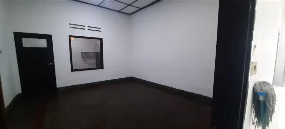 Di sewakan temlat usaha di lembang