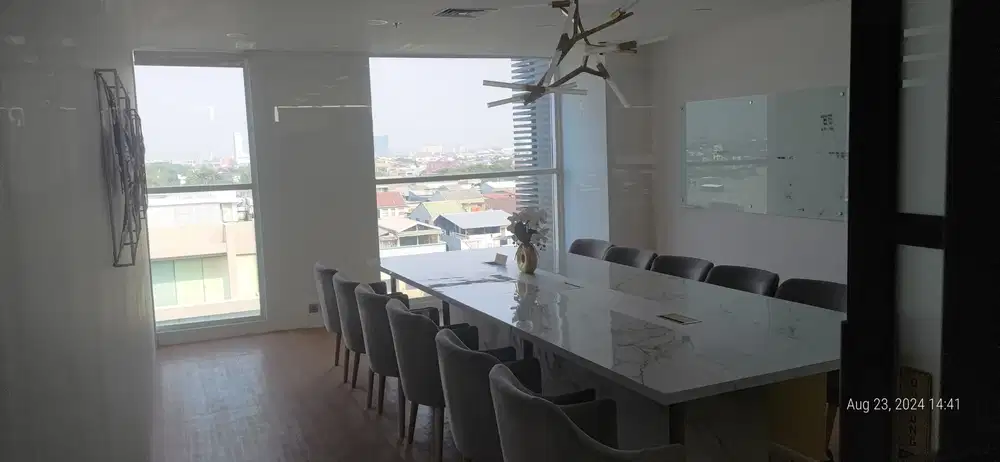 SEWA KANTOR DI JAKARTA UTARA KELAPA GADING 664M2 SEMIFURNISH 160K NEGO