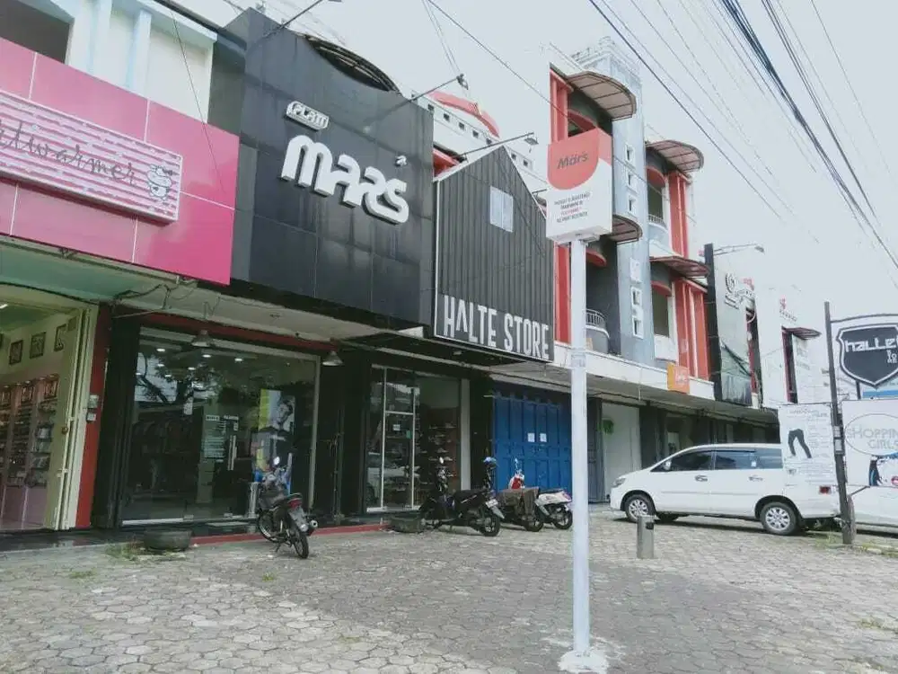 DISEWAKAN RUKO 2 LANTAI LOKASI PREMIUM, 270 METER REKTORAT UNSOED