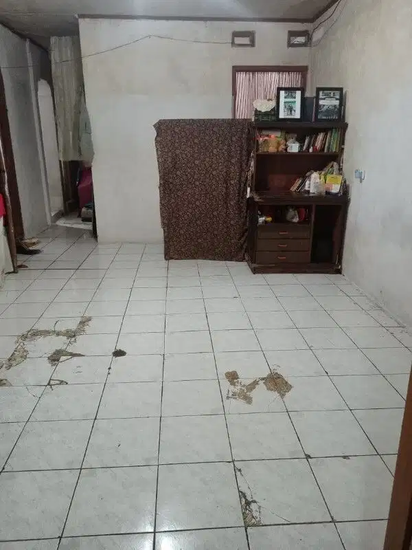 Rumah 2 Lantai Dekat Gedung Sate Cicadas Bandung Ref.04950