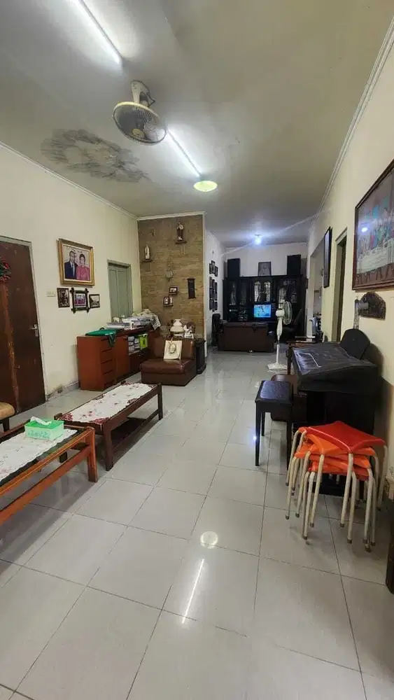 Dijual Rumah dan Ruko Luas di Cawang, Jakarta Timur