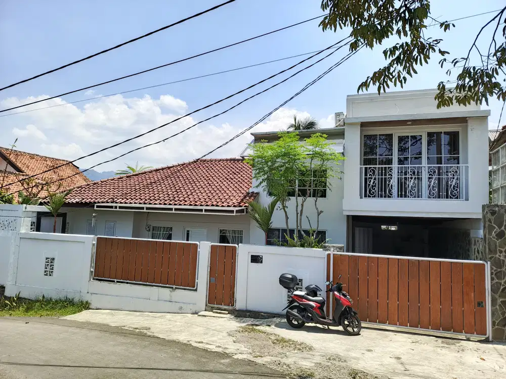Vila Gunung Geulis Sejuk Kolam Renang View Rumah Hambalang dan Gunung